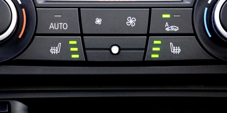 Klimaanlage eines Fahrzeugs. Beispielbild für den Service Klimaanlage Wartung