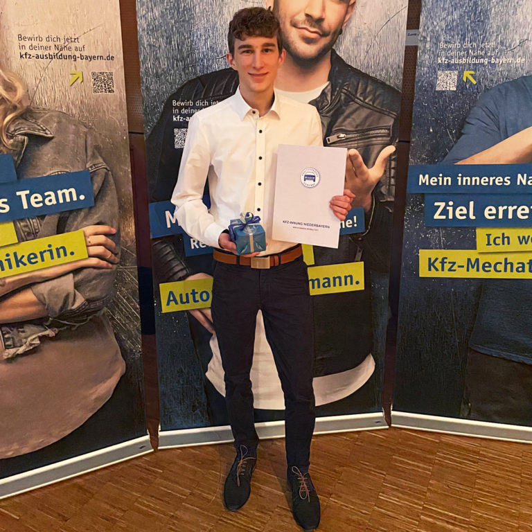 Auszeichnung für Lukas Weikl