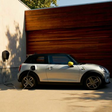MINI Cooper Se beim Laden